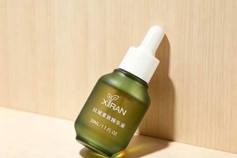 抗皺緊致精華液_綠